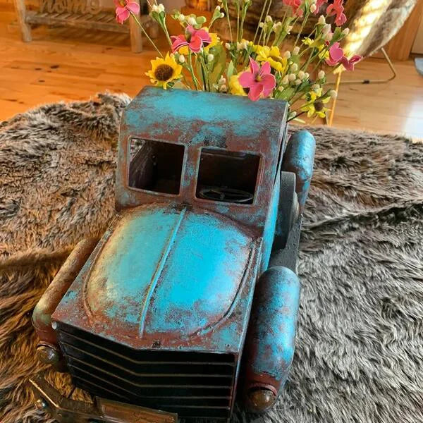 Rusty Roadster™ - Vintage Truck Pot